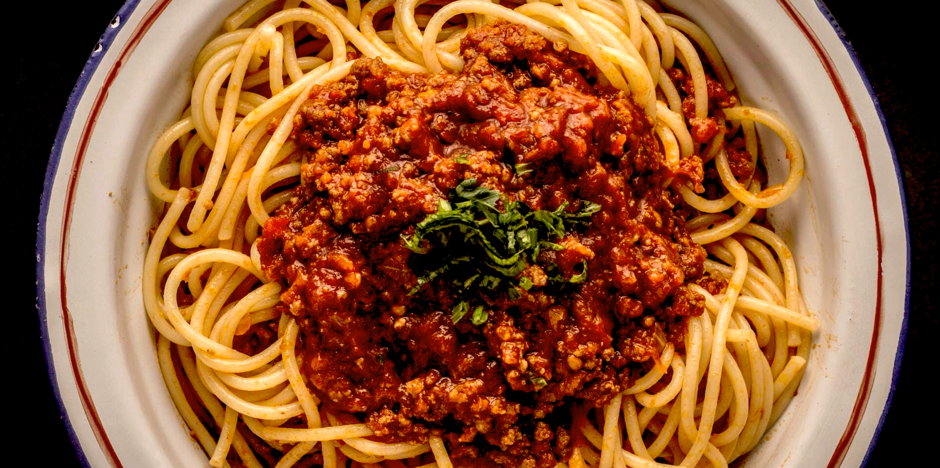 Pasta Bucatini a la Napolitana con mariscos y cannabis