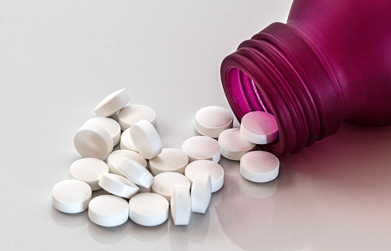 Opiates in alliance with your stomach